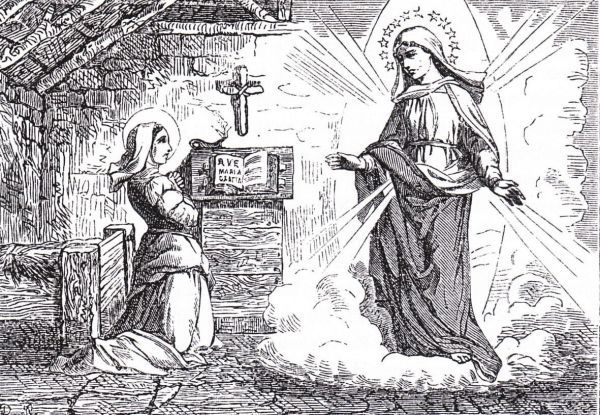 Maria verschijnt haar, terwijl zij zich leert lezen. Het boekje ligt open bij het begin van het Wees Gegroet ('Ave gratia plena...'