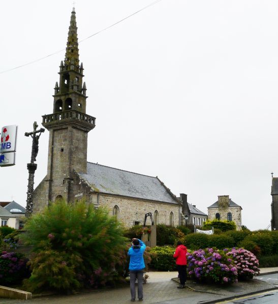 De kerk van St-Brévélaire te Kerlouan, Bretagne, Frankrijk.