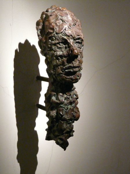Plastiek Nikolaus Gross.