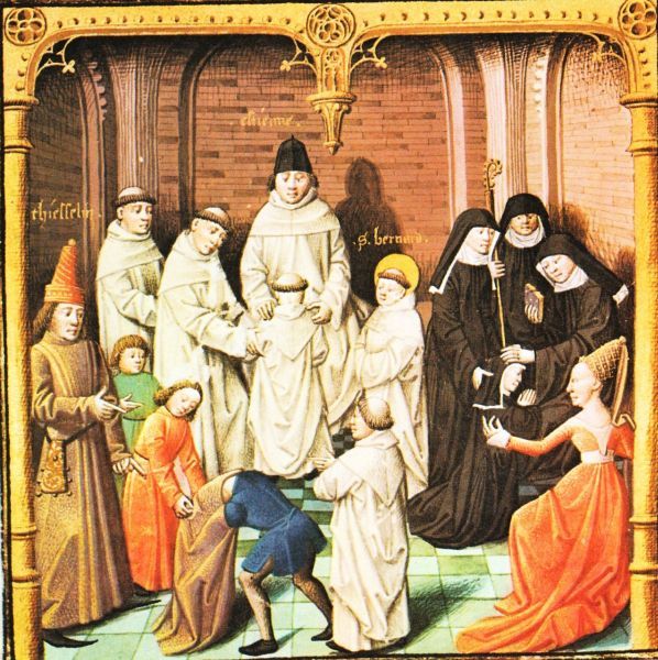 In het midden boven aan: Etienne Harding aan het hoofd van de Cisterciënzers. Aan zijn linkerhand (voor ons rechts) Bernardus van Clairvaux. Helemaal links met punthoed: Técelin, Bernardus’ vader. Al zijn zoons zullen Bernardus in het klooster volgen. Daar zijn we hier getuige van. Ook de elegant geklede Humbelina komt rechts vragen of zij mag intreden. Zij wordt daarboven door drie zusters in het klooster opgenomen en ingekleed.