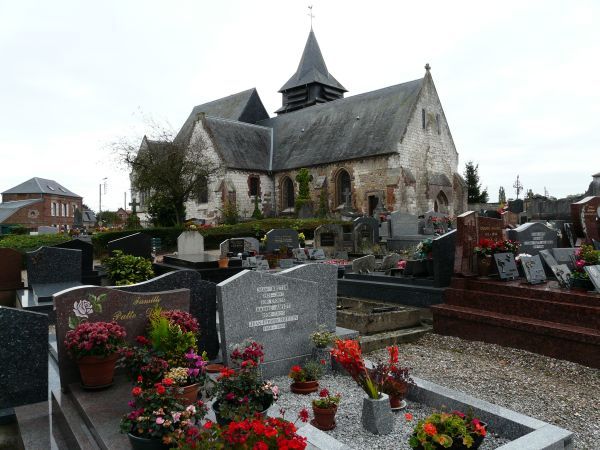 Het mooie Sint-Silvinuskerkje in Abbeville-Mautort.