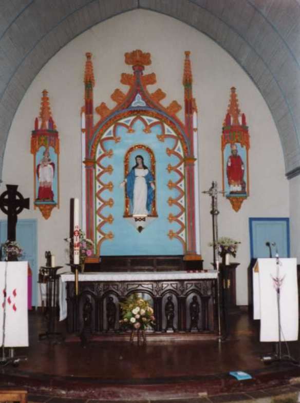 Hoofdaltaar. Frankrijk, Bretagne, Brandivy, Église St-Aubin.