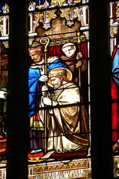 Sint Pol krijgt land toegewezen door plaatselijke vorst. ? 1880(?), glasschilderkunst.