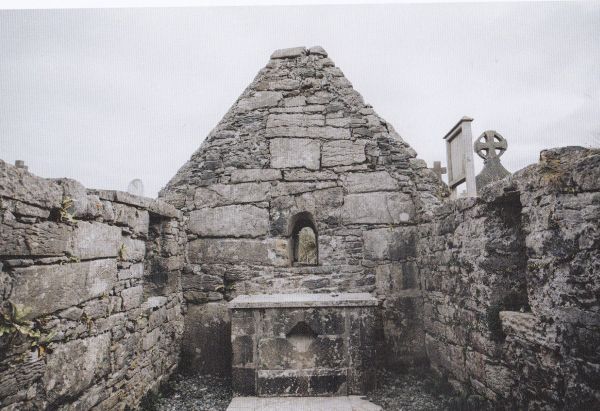 Ruïne van de abdij op het eiland Inishmore, Ierland welke teruggaat op Sint Enda