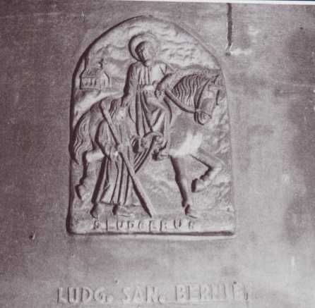 Ludger en Bernlef op de grootste klok in de Sint Willibrorduskerk te Kloosterburen.