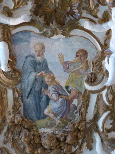 San Cono geneest het oor van een meisje