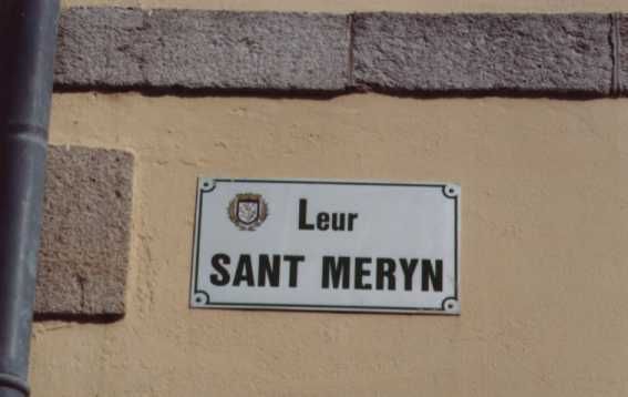 Frankrijk, Bretagne, Plomelin, Straatnaambord.