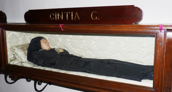Relieken Cynthia Gonzaga