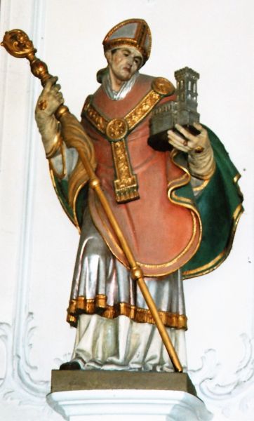 Sint Modoald met model van de St-Irminenkerk in Trier