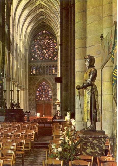 Jeanne bij de koningswijding van Karel VII op 17 juli 1429.