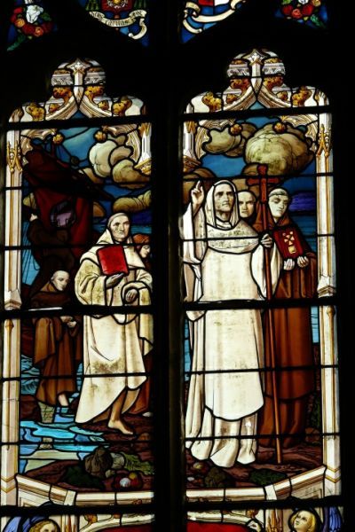 Sint Herbot zet voet aan land in Bretagne.