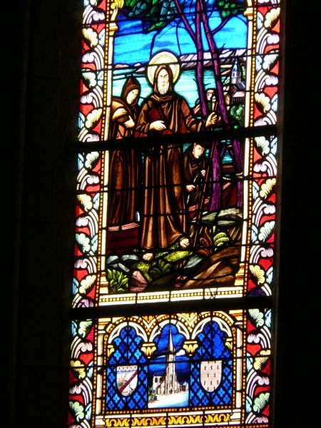 Saint Méen zet voet aan wal op Bretagne.