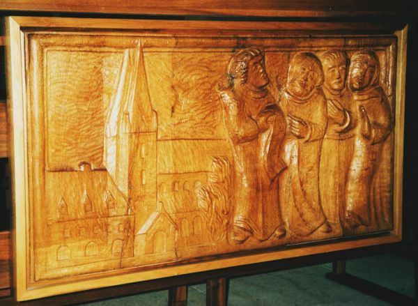 Ekkehard sticht met enkele medebroeders klooster Huysburg.