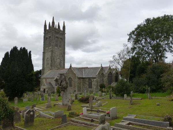 De imposante kerk van Saint-Probus in Probus.