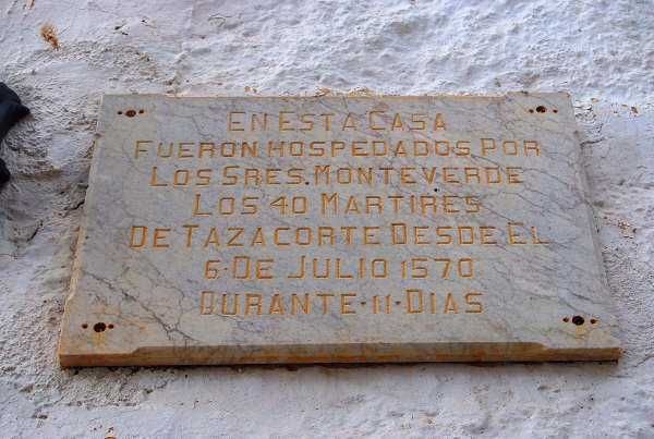 Canarische eilanden, La Palma, Tazacorte. Gedenksteen bij huis waar de paters enige tijd verbleven. (met dank aan Wim Dellaert, woonachtig op La Palma).
