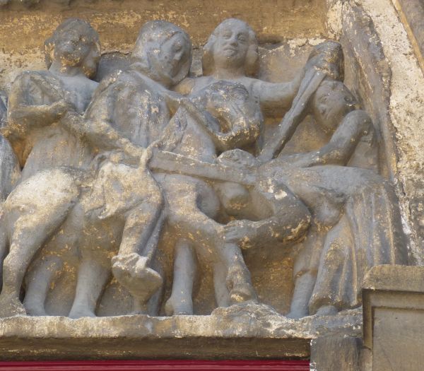 De aanslag op Arnoldus in de straten van Reims. Ca 1550, steensculptuur