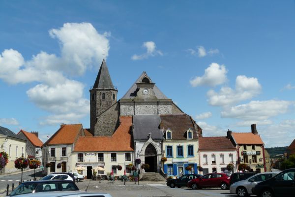 Kerk van Sint Wulmar (vooraanzicht).