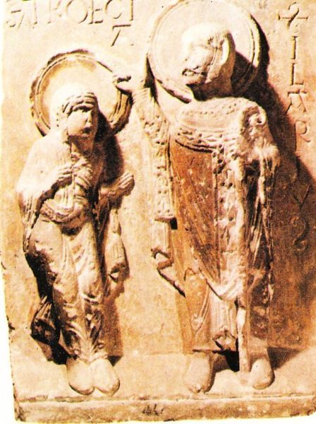 Hilarius zegent Triaise (Troecia).