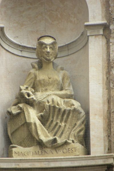 Magdalena van Oostenrijk met Margaretha, Helena, Eleonora en Christierna