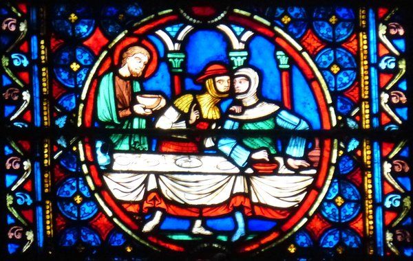 Ambtenaren van de keizer bij Eustachius te gast. Ze vragen zich af of hij niet de man is die zij zoeken. 13e/19e eeuw, glasschilderkunst.