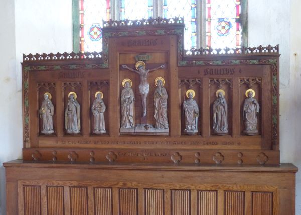 De vroege heiligen van Cornwall verzameld op één altaar: v.l.n.r.: Gwinwaloe (= Guénolé), wiens ouders uit de buurt van Cornwall afkomstig zouden zijn (+ 532; feest 3 maart); Ia (Ives), veronderstelde zus van Euny en Erth; op haar gaat de plaatsnaam St-Ives in Cornwall terug; Gwineap (Gwennap) van wie men niets weet, tenzij dat hij (zij?) van oudsher in Cornwall werd vereerd; Anta, van wie men niets weet, tenzij dat zij (hij?) van oudsher in Cornwall werd vereerd; en tenslotte Ergh (Erth). Ca 1950, houtsnijwerk Engeland, Lelant, St-Uny