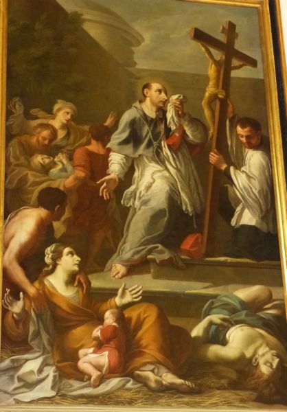 Hoe Carolus Borromeus een kruis opricht, met een reliek van het Heilig Kruis waaraan Jezus zelf was gestorven. De kardinaal-bisschop had een gebedsperiode afgeroepen en was er zelf in voorgehouden. De hele stad had met hem een vasten onderhouden. Hijzelf, zo hoog geplaatst als hij was, was de hospitalen langs gegaan om de pestlijders te voeden en troosten.