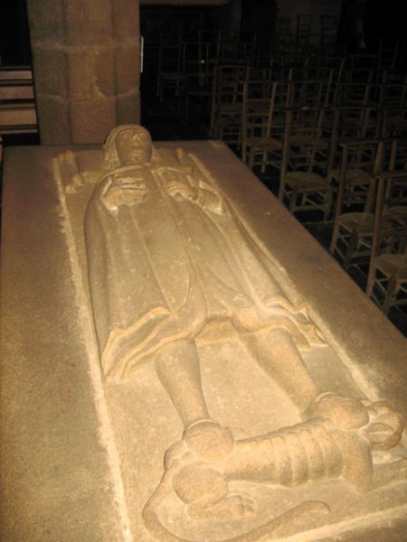 Dekplaat graftombe. Frankrijk,m Bretagne, Plestin, St-Efflam.
